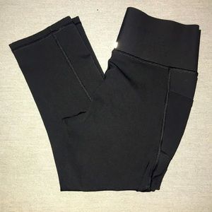 Gapfit Sculpt Compression High-Waist Capri Legging